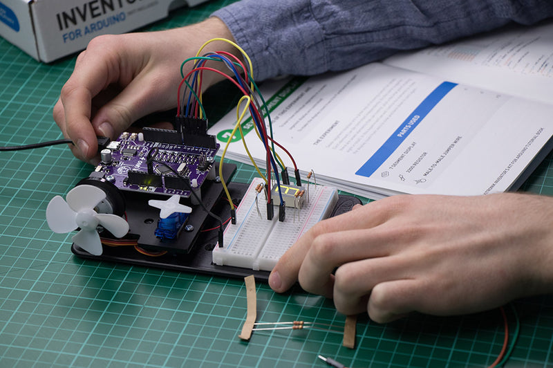 Kitronik Inventors Kit for Arduino Exp 7 A Seven Segment Display