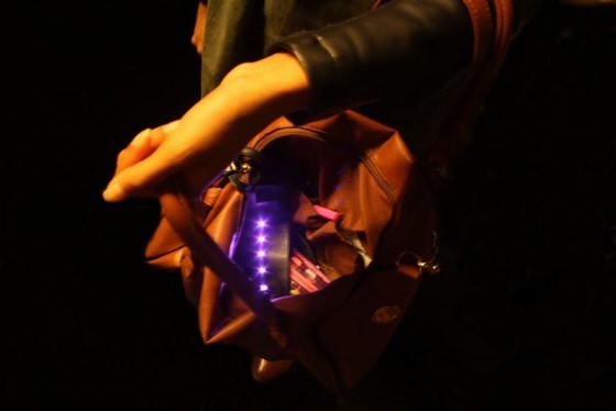 How to Make a Stylish E-Textiles BagLight
