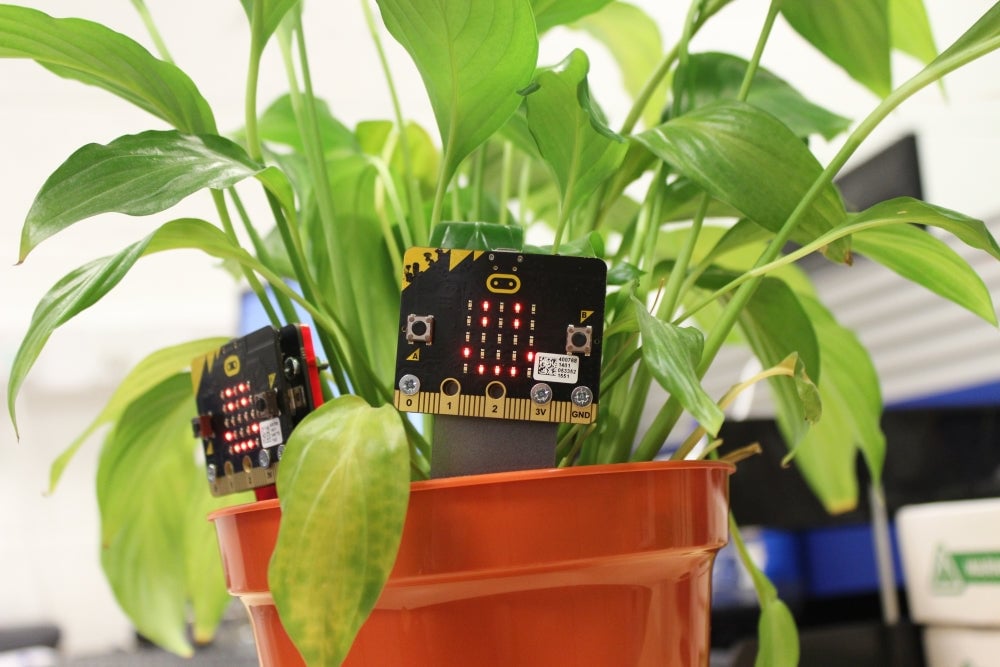 Project Ideas For The MI:power Add On For The BBC micro:bit Including Free Laser Cutter Files