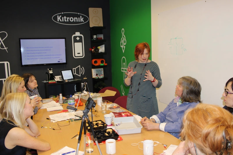 New Support for Teachers to Bring ‘Electronic Fashion’ into the Classroom