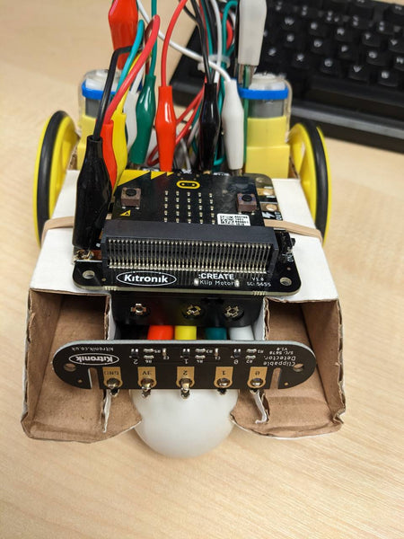 Clip Detector Simple Robotics - Light Following Build Clip Connections